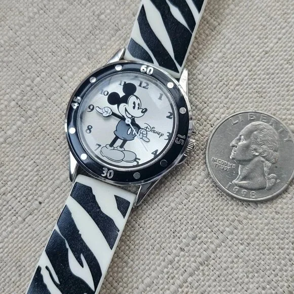 Disney Minnie Mouse Wristwatch White Rubber Band Analog Wrist Watch Accutime - Picture 10 of 11